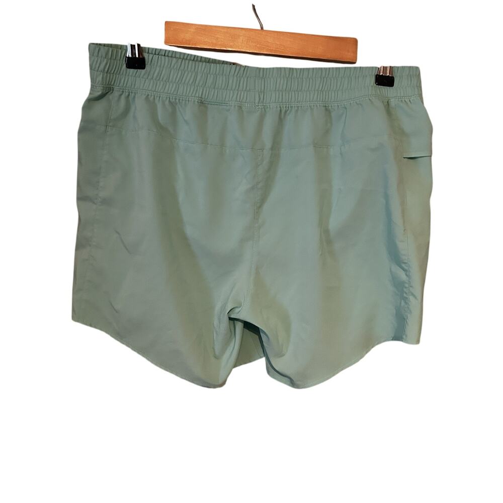 Women’s Reebok Size Med Mint Green Shirts. Liner Inside & Pocket On The Right.